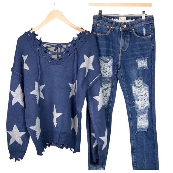 POL Bohemian sweater with tattered raw edges, and Lace up front and back - Picture 15 of 15